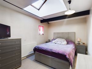 Bedroom- click for photo gallery